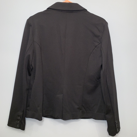 Women's Waist Length Blazer - Picture 3 of 4